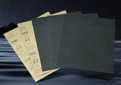 rolka brúsneho papiera